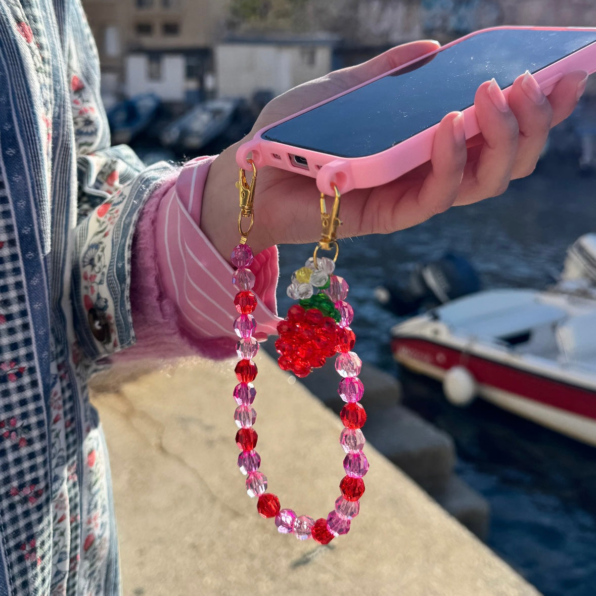 FRAISE Bijou de portable